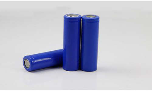 圆柱三元锂电池和方形三元锂电池的区别